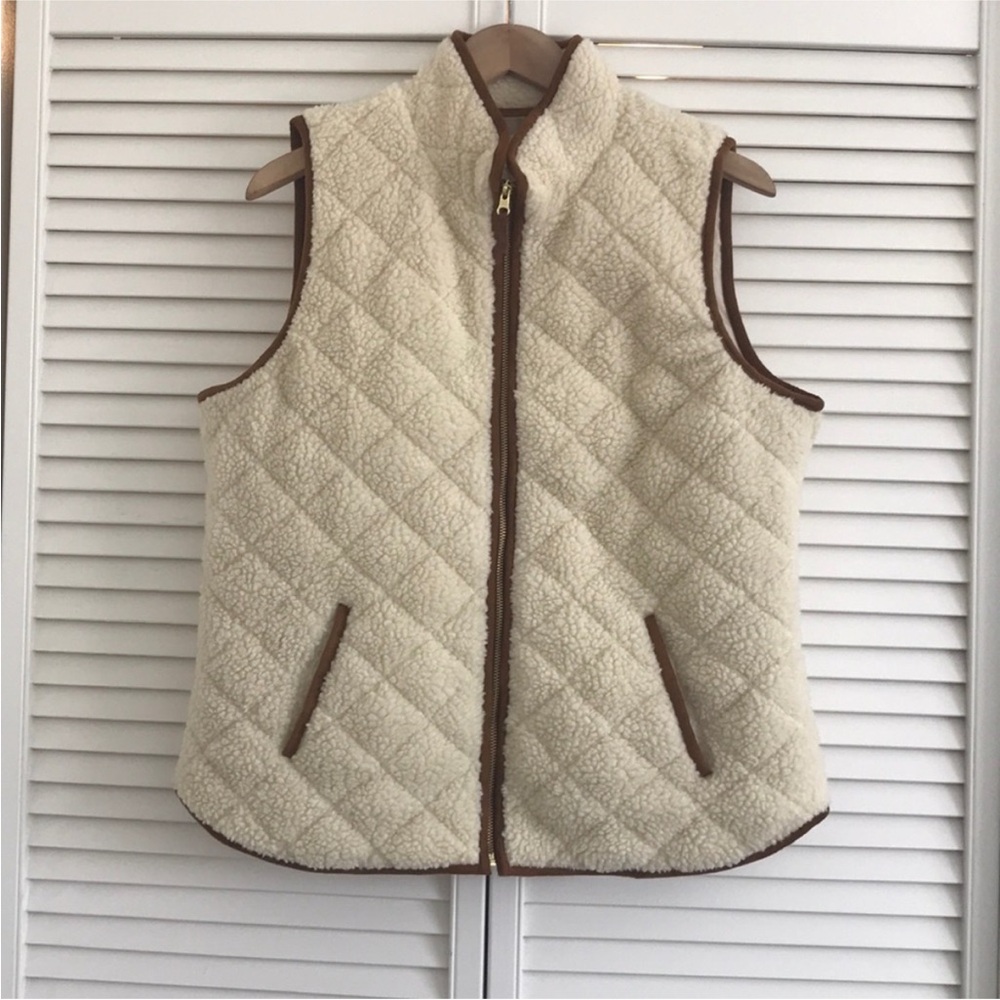 Old Navy Cream and Brown Quilted Vest